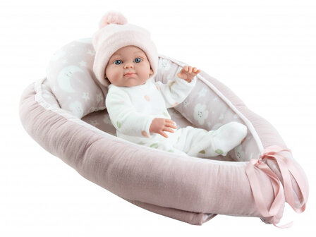 Paola Reina Pop Minipikolines meisje met bed (32cm)